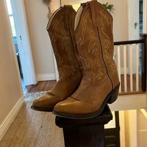 Leather brown cowboy boots